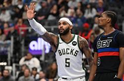 开云体育-包含雄鹿横扫掘金，波特送出助攻的词条