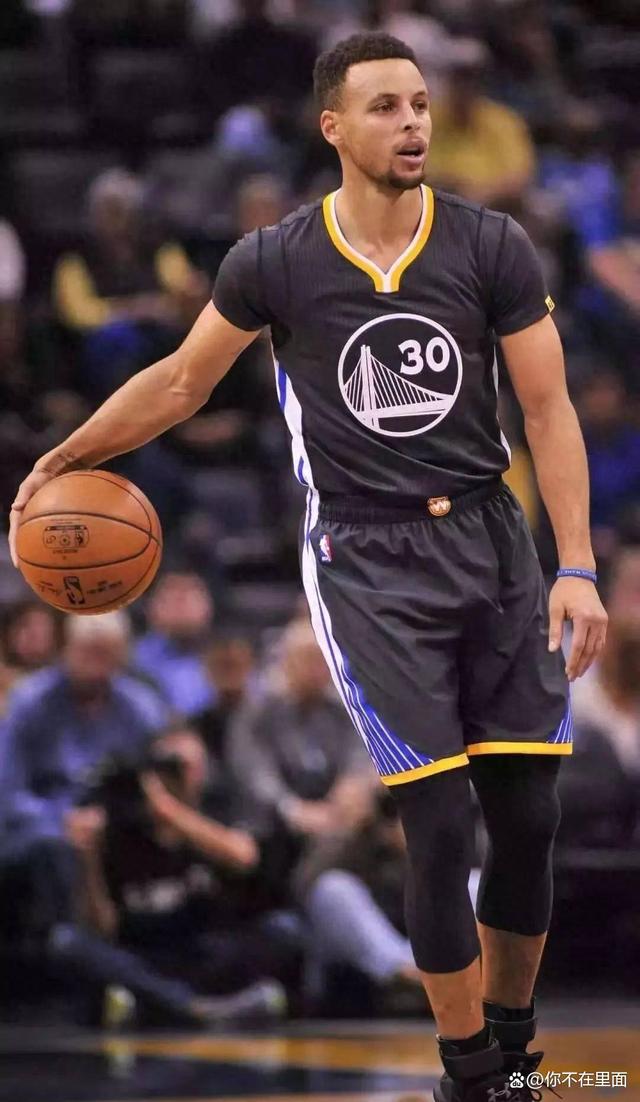 勇士横扫老鹰,库里再度证明实力! 勇士横扫老鹰,库里再度证明实力!