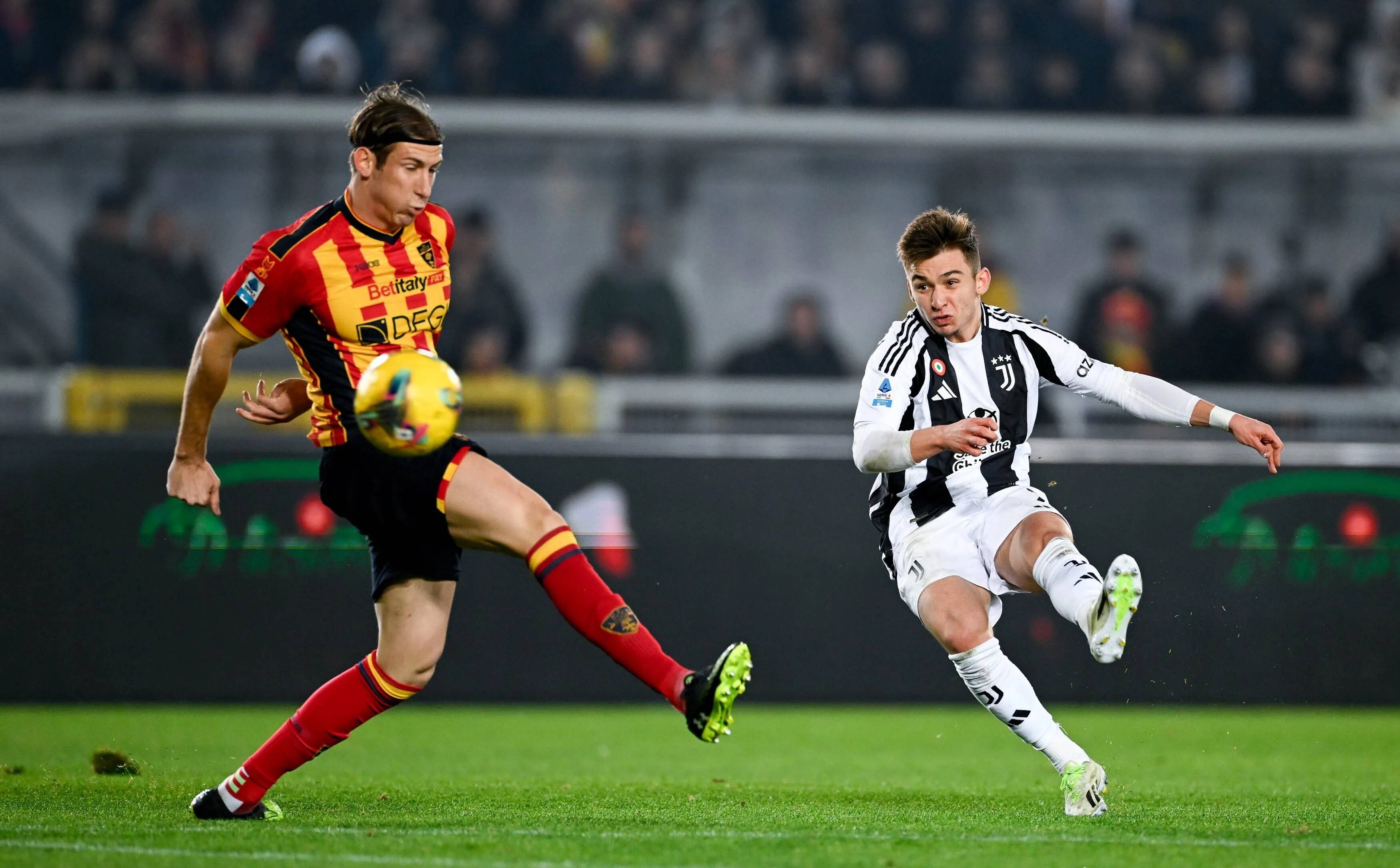 那不勒斯主场失利,遭遇连败 那不勒斯主场失利,遭遇连败