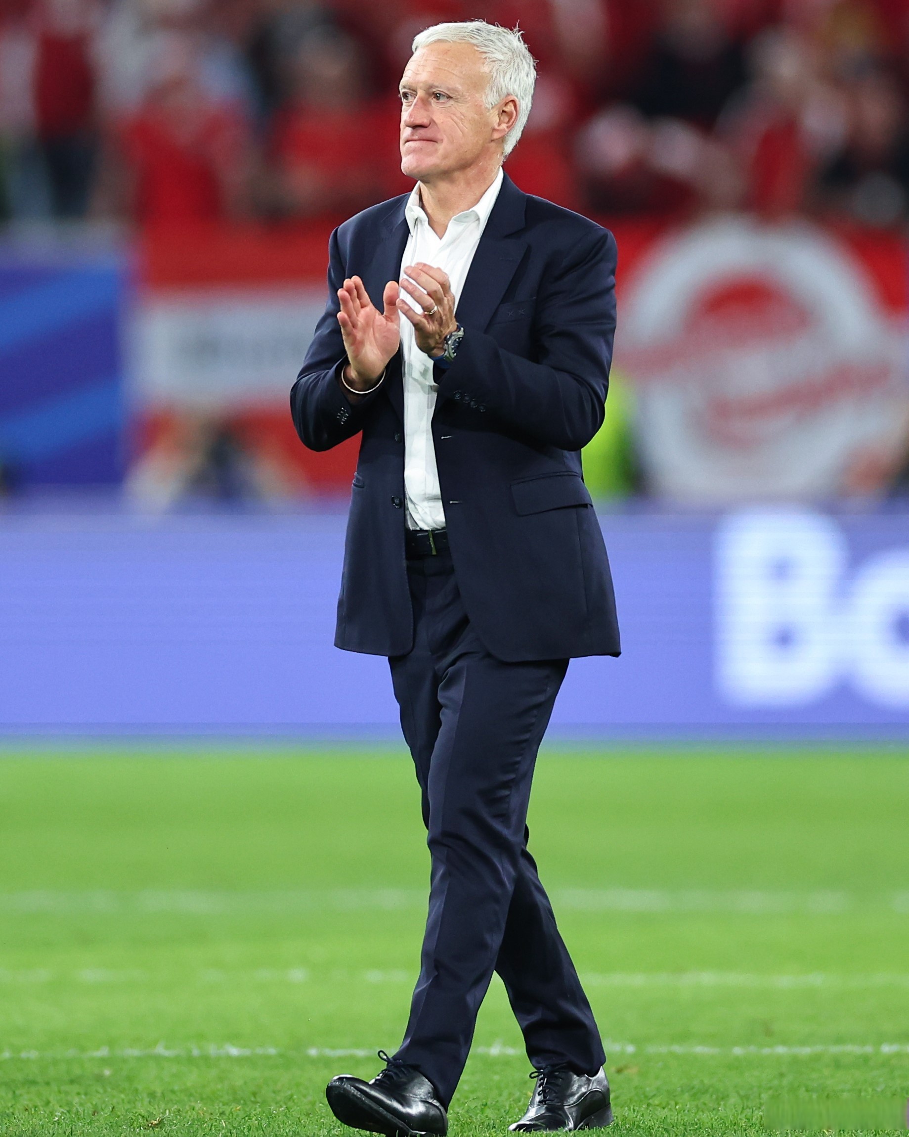 法国大胜哈萨克斯坦,稳步迈向欧洲杯胜利 法国大胜哈萨克斯坦,稳步迈向欧洲杯胜利