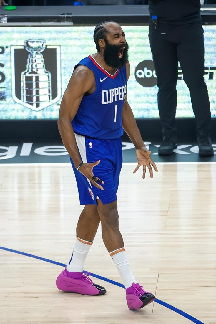 火箭逆转马刺，哈登再砍40+10