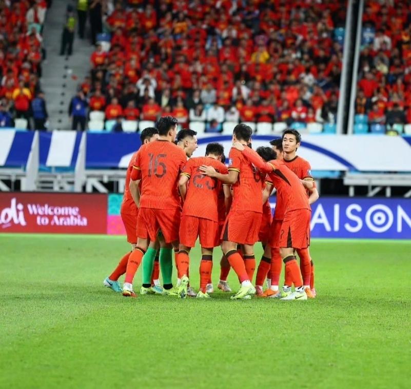 关于精彩比赛后备战国际杯赛,球迷热情助威的信息 关于精彩比赛后备战国际杯赛,球迷热情助威的信息