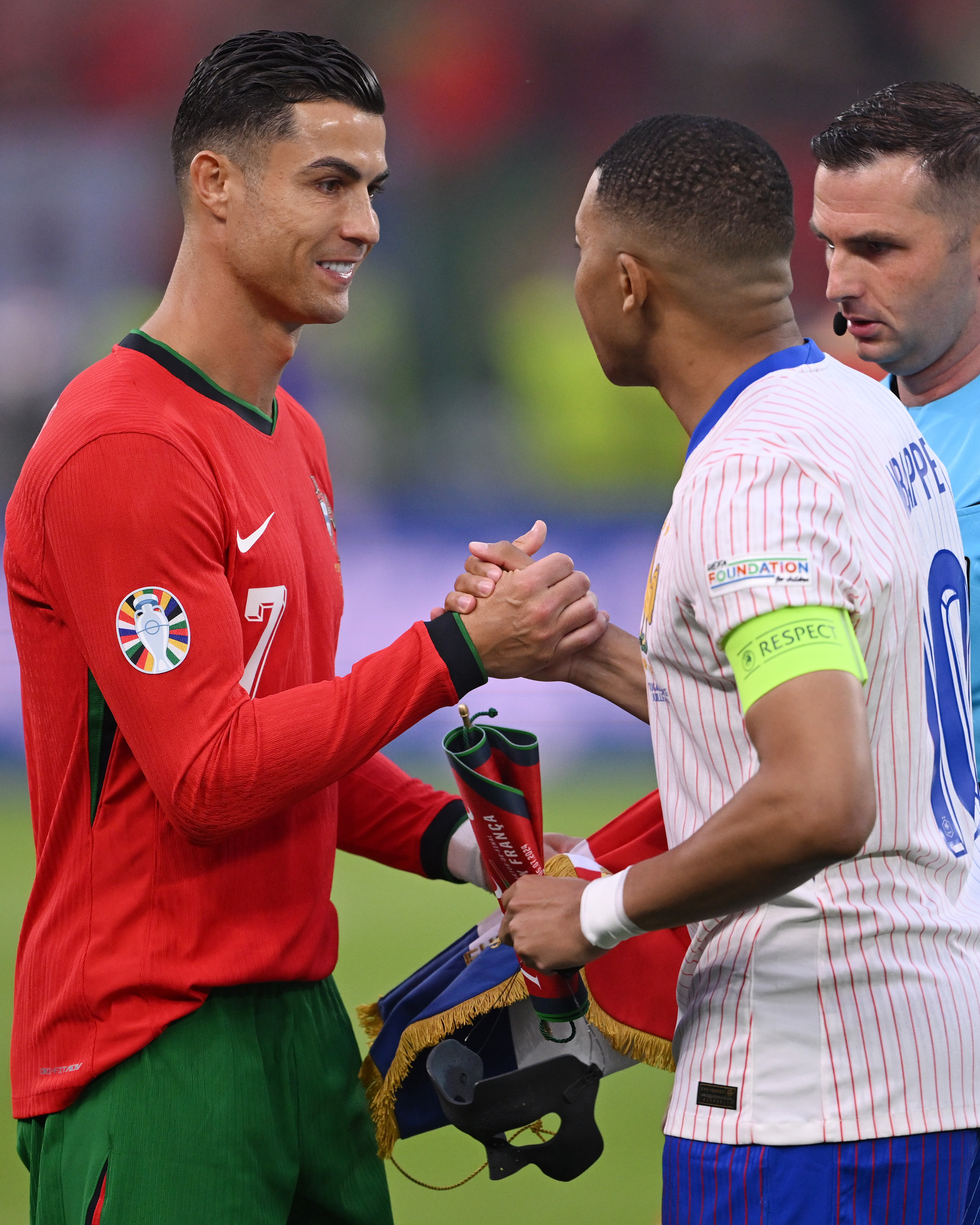 法国小将获得国家队首秀机会,备战欧洲杯 法国小将获得国家队首秀机会,备战欧洲杯