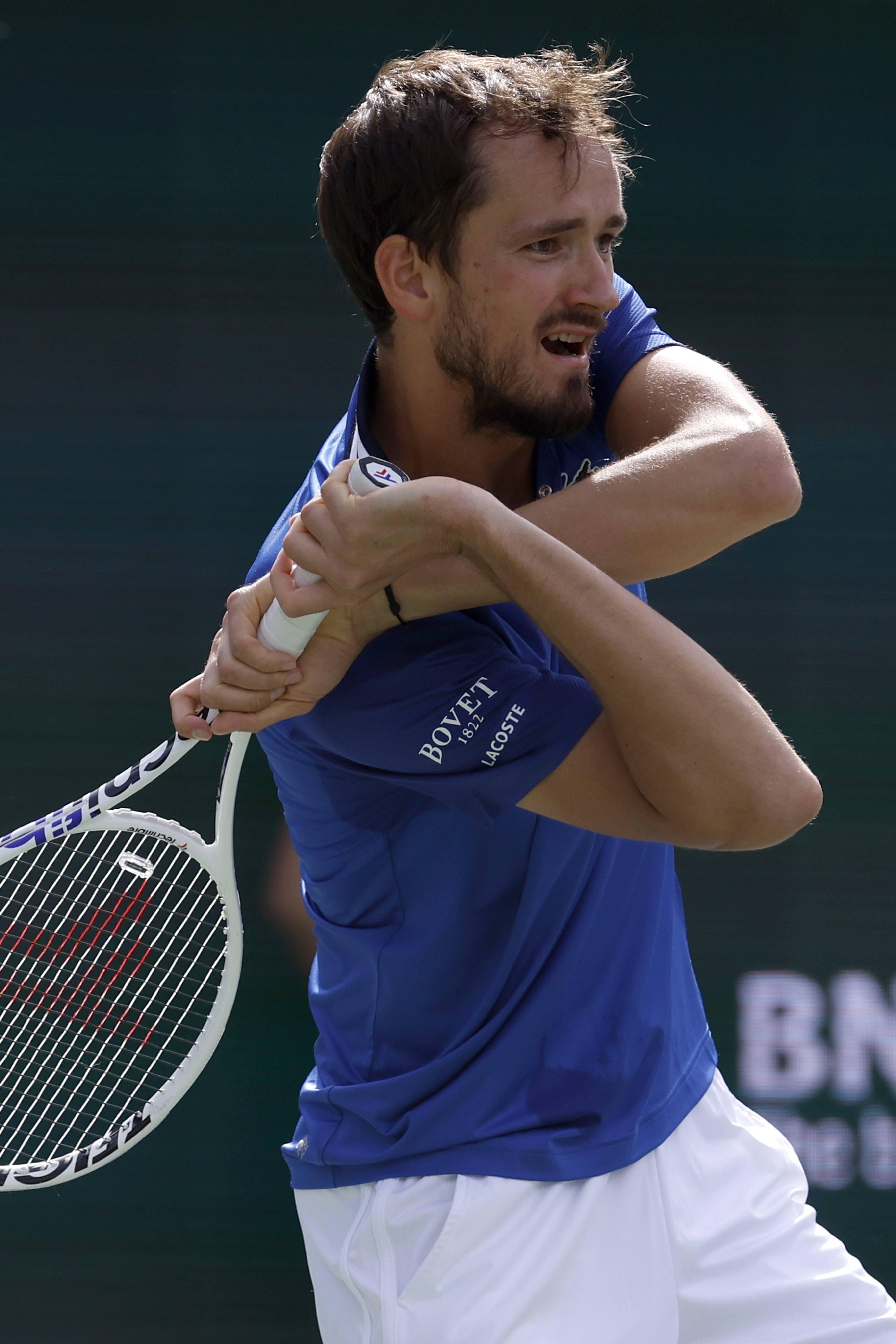 澳大利亚网球队完胜世界网球队,梅德韦杰夫统治全场的简单介绍 澳大利亚网球队完胜世界网球队,梅德韦杰夫统治全场的简单介绍