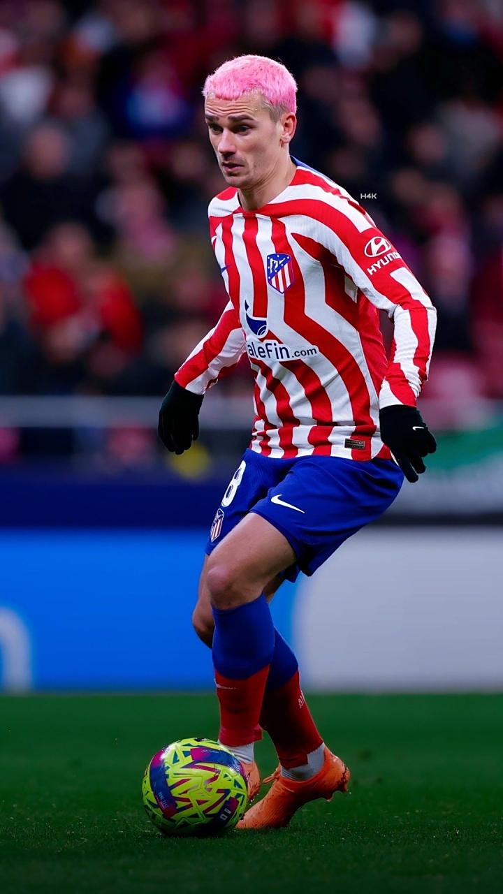 包含皇家马德里横扫德国，格列兹曼一己之力扛起全队峡谷大战2025世界赛，让粉丝疯狂欢呼的词条