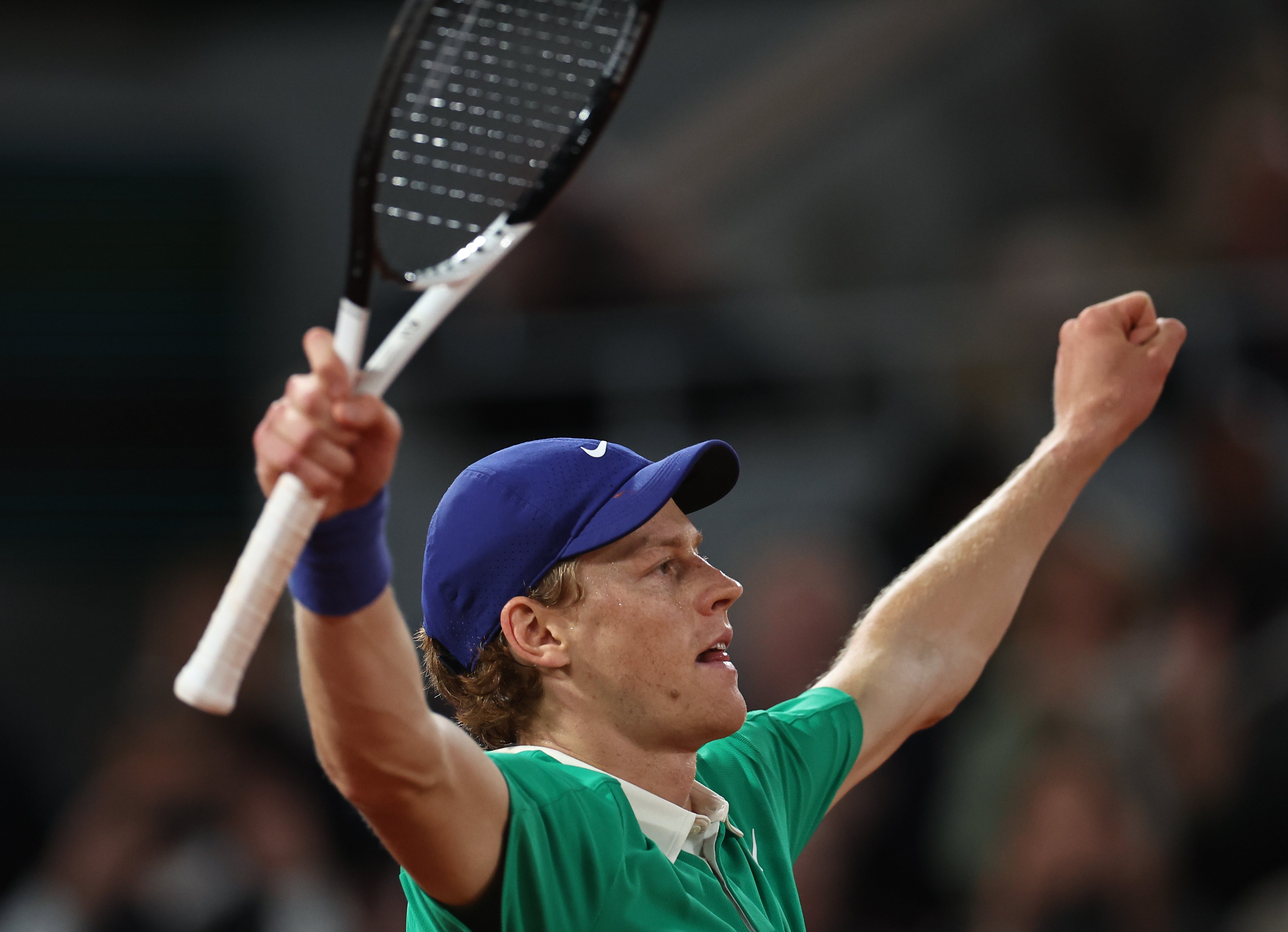 法网险胜拉沃尔杯,辛纳扛起全队的简单介绍 法网险胜拉沃尔杯,辛纳扛起全队的简单介绍