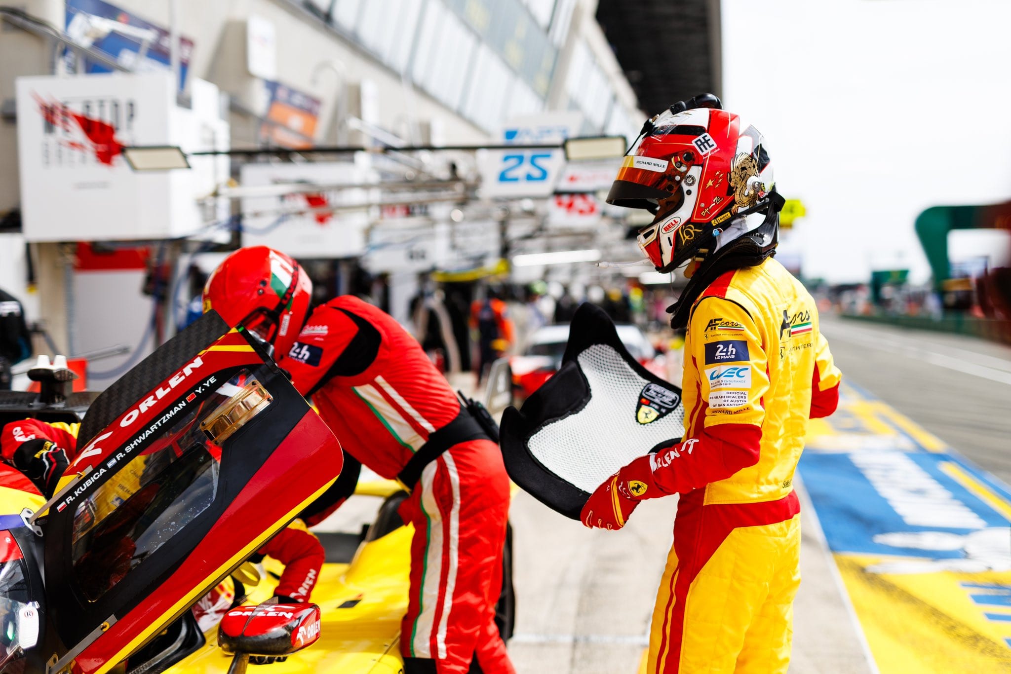 法拉利横扫哈斯车队，拉塞尔扛起全队