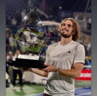 戴维斯杯轻取美网，西西帕斯高光表现